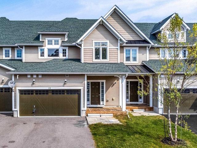 11 Masters Cres, House attached with 4 bedrooms, 3 bathrooms and 4 parking in Georgian Bay ON | Card Image