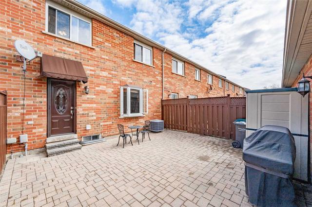 5976 Winston Churchill Blvd, House attached with 3 bedrooms, 3 bathrooms and 2 parking in Mississauga ON | Image 26