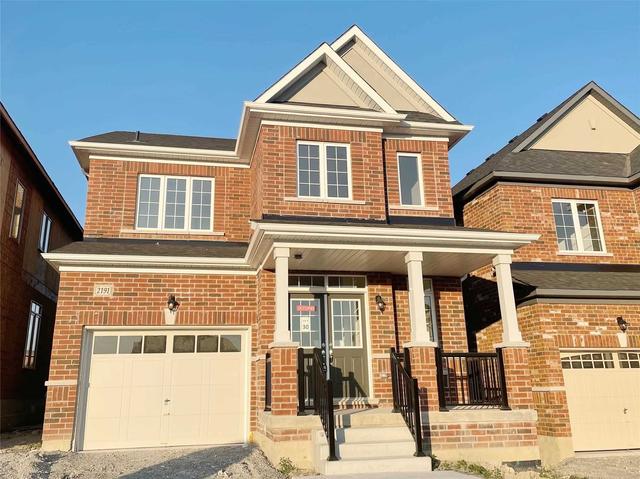 2191 Lozenby St, House detached with 4 bedrooms, 3 bathrooms and 3.5 parking in Innisfil ON | Image 1