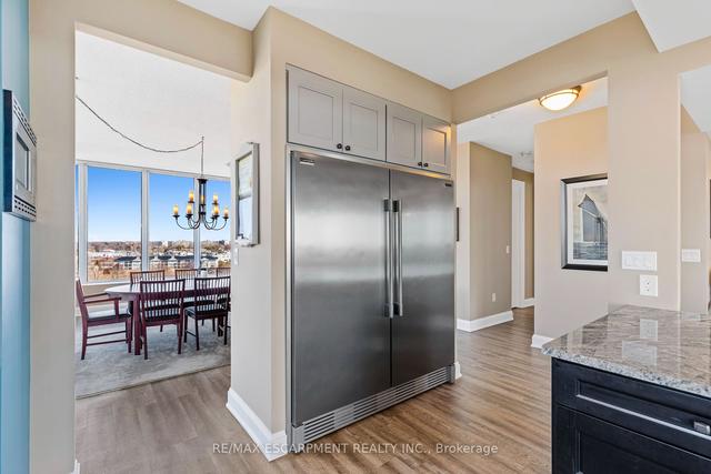 1109 - 81 Scott St, Condo with 2 bedrooms, 2 bathrooms and 2 parking in St. Catharines ON | Image 3