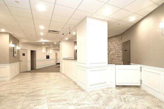 2011 - 1300 Bloor St, Condo with 2 bedrooms, 2 bathrooms and 1 parking in Mississauga ON | Image 4