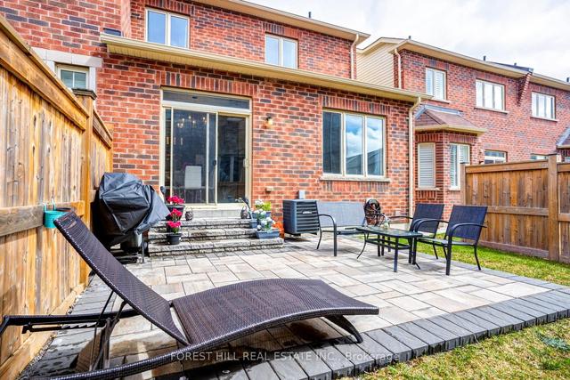 69 Kellington Tr, House attached with 3 bedrooms, 3 bathrooms and 4 parking in Whitchurch Stouffville ON | Image 22