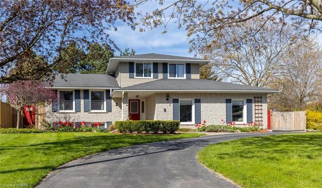 2 Confederation Drive, House detached with 4 bedrooms, 2 bathrooms and 5 parking in Niagara on the Lake ON | Image 2