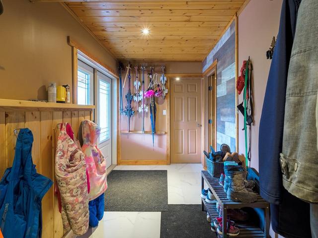 2360 Trans Canada Highway N, House detached with 4 bedrooms, 2 bathrooms and null parking in Columbia Shuswap A BC | Image 23