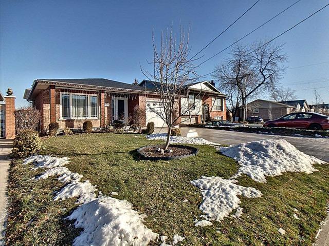 320 Highridge Ave, House detached with 4 bedrooms, 2 bathrooms and 5 parking in Hamilton ON | Image 12