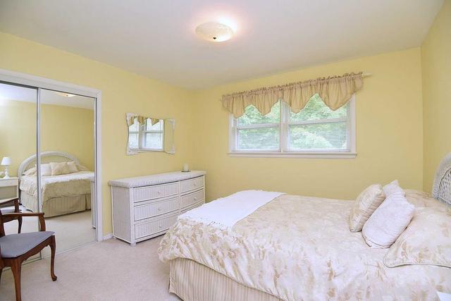 2285 Kilbride St, House detached with 3 bedrooms, 2 bathrooms and 10 parking in Burlington ON | Image 14