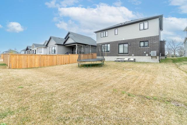 61 Royal Cres, House detached with 4 bedrooms, 3 bathrooms and 6 parking in Southwold ON | Image 35