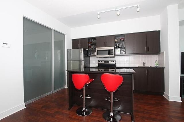 lph23 - 35 Brian Peck Cres, Condo with 2 bedrooms, 2 bathrooms and 1 parking in Toronto ON | Image 11