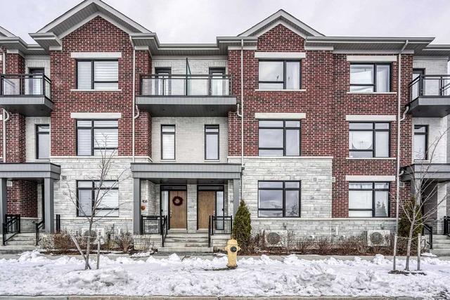 110 South Park Rd, Townhouse with 3 bedrooms, 4 bathrooms and 4 parking in Markham ON | Image 1