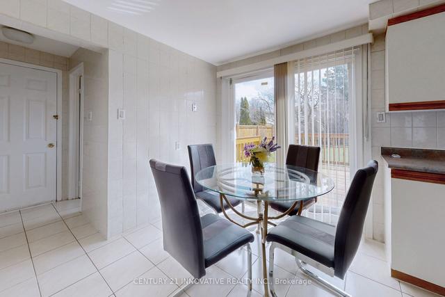 17 Boundy Cres, House detached with 4 bedrooms, 3 bathrooms and 3 parking in Toronto ON | Image 2