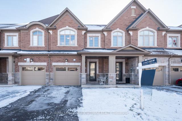 1308 Chee Chee Landing, House attached with 3 bedrooms, 4 bathrooms and 3 parking in Milton ON | Image 1