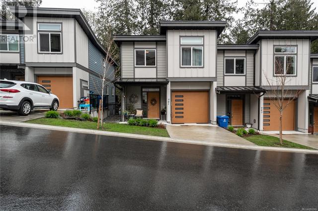 941 Echo Valley Pl, House attached with 3 bedrooms, 3 bathrooms and 2 parking in Langford BC | Image 1