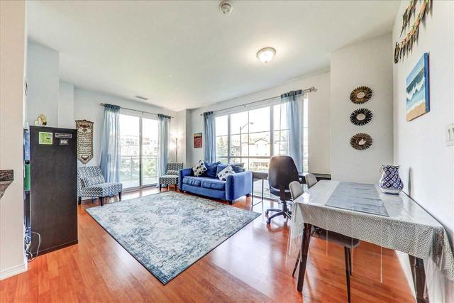 1l - 8 Rosebank Dr, Condo with 2 bedrooms, 2 bathrooms and 1 parking in Toronto ON | Image 3