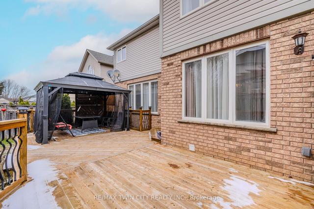 715 Cedar Bend Dr, House detached with 5 bedrooms, 4 bathrooms and 6 parking in Waterloo ON | Image 25