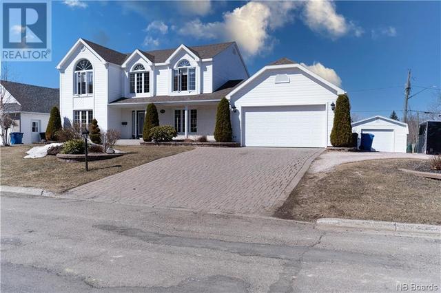 22 Brook Terrace, House detached with 5 bedrooms, 3 bathrooms and null parking in Campbellton NB | Image 2