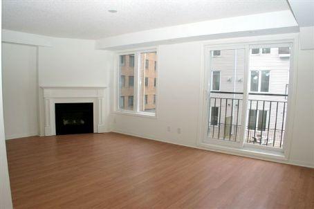 th805 - 12 Laidlaw St, Townhouse with 2 bedrooms, 2 bathrooms and 1 parking in Toronto ON | Image 2