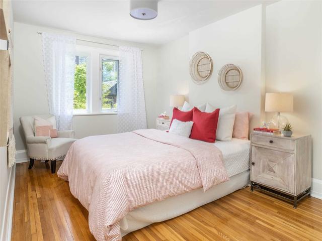 86 Sherwood Ave, House semidetached with 3 bedrooms, 3 bathrooms and 1 parking in Toronto ON | Image 8