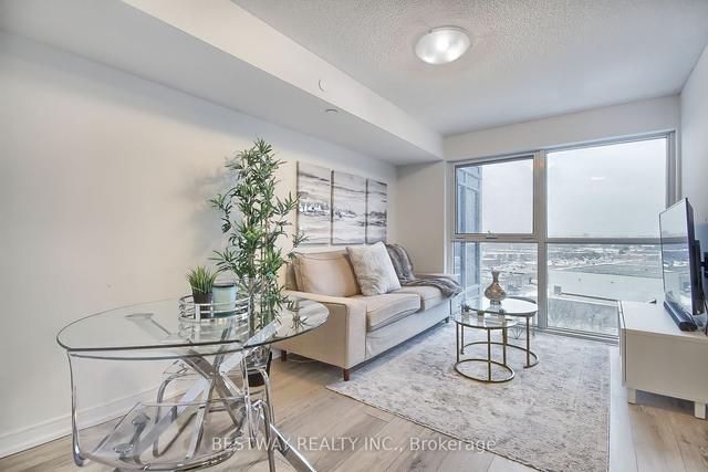 709 - 225 Village Green Sq, Condo with 1 bedrooms, 1 bathrooms and 1 parking in Toronto ON | Image 8
