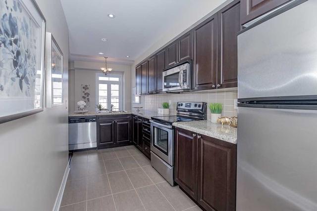 [th47] - 39 Beverley Glen Blvd, Townhouse with 3 bedrooms, 4 bathrooms and 2 parking in Vaughan ON | Image 14