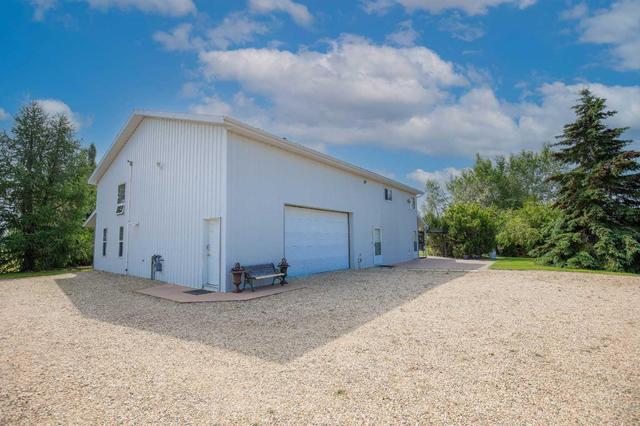2010 Township Road 412, House detached with 4 bedrooms, 2 bathrooms and 2 parking in Lacombe County AB | Image 2