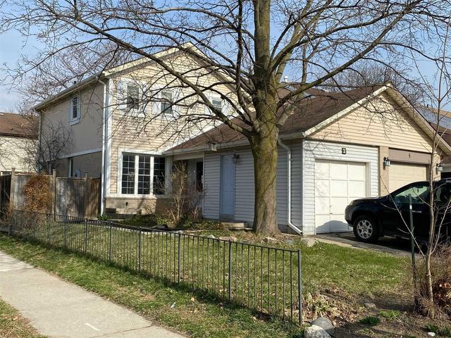2 Traverston Crt, House attached with 3 bedrooms, 2 bathrooms and 3 parking in Brampton ON | Image 1