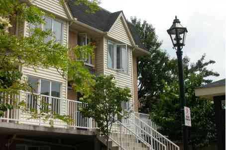th54 - 208 Niagara St, Townhouse with 3 bedrooms, 2 bathrooms and 1 parking in Toronto ON | Image 1