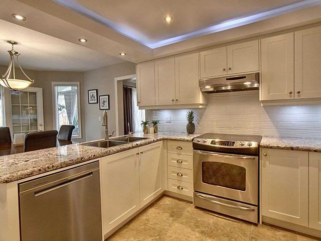 629 Rupert Ave, House detached with 4 bedrooms, 3 bathrooms and 6 parking in Whitchurch Stouffville ON | Image 3