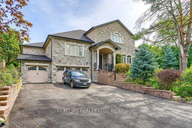 124 Laurentide Dr, House detached with 5 bedrooms, 6 bathrooms and 12 parking in Toronto ON | Image 1