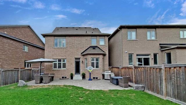 863 Memorial Circ, House detached with 4 bedrooms, 4 bathrooms and 6 parking in Newmarket ON | Image 25