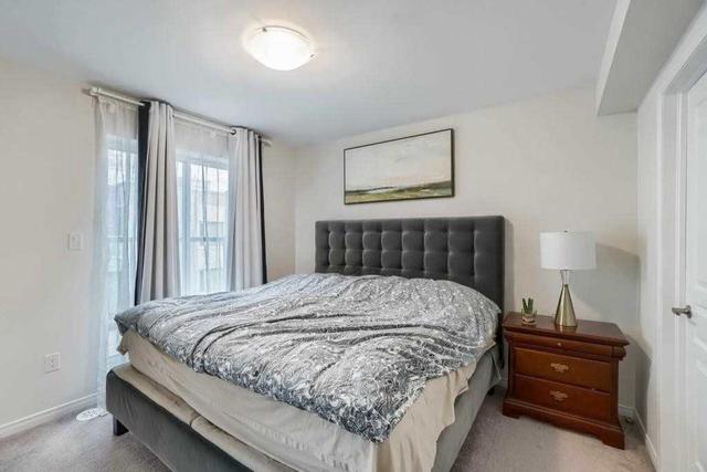 36 - 22 Applewood Lane, Townhouse with 3 bedrooms, 3 bathrooms and 2 parking in Toronto ON | Image 14