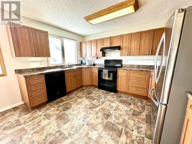 9239 107 Avenue, House detached with 4 bedrooms, 2 bathrooms and 4 parking in Grande Prairie AB | Image 8