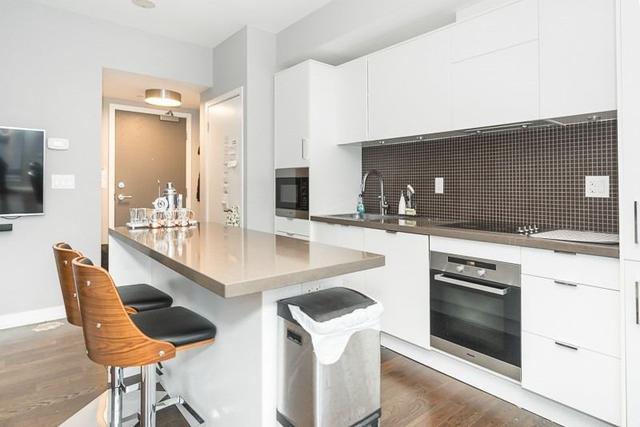 3506 - 21 Widmer St, Condo with 1 bedrooms, 2 bathrooms and 0 parking in Toronto ON | Image 4