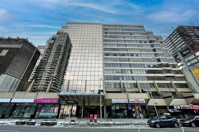 unit803 - 900 Yonge St, Condo with 2 bedrooms, 2 bathrooms and 1 parking in Toronto ON | Image 12