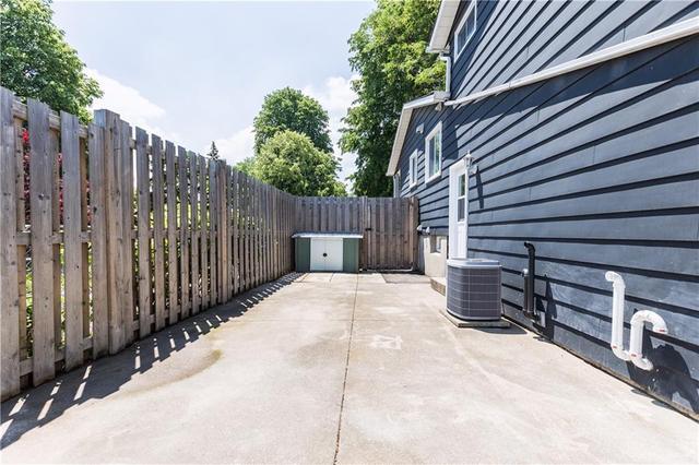 27 St. Hilda's Court, House semidetached with 4 bedrooms, 2 bathrooms and 3 parking in St. Catharines ON | Image 8