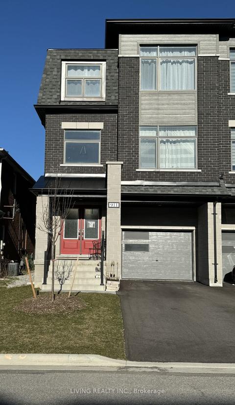 911 Isaac Phillips Way, Newmarket, ON, L3X2Y9 | Card Image
