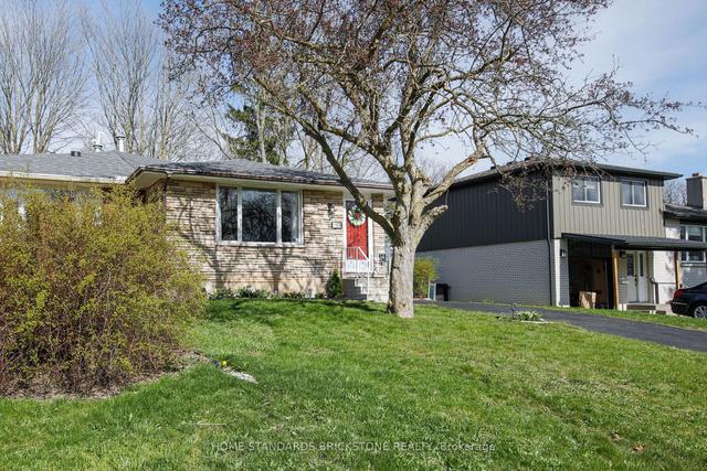 1562 Limberlost Rd E, House semidetached with 3 bedrooms, 2 bathrooms and 4 parking in London ON | Image 12