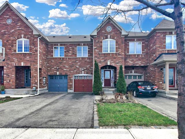 101 Frenchpark Circ, House attached with 3 bedrooms, 4 bathrooms and 4 parking in Brampton ON | Image 1