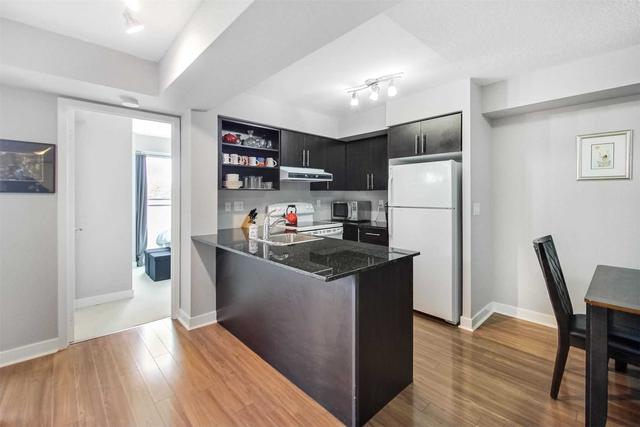 428 - 120 Dallimore Circ, Condo with 2 bedrooms, 1 bathrooms and 1 parking in Toronto ON | Image 1