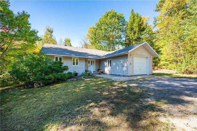 7813 Brudenell Road, House detached with 2 bedrooms, 1 bathrooms and 8 parking in Killaloe, Hagarty and Richards ON | Image 2