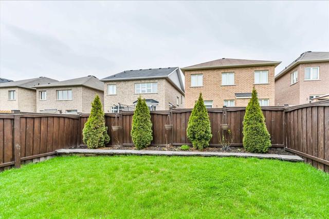 18 Philip Brown Ave, House detached with 3 bedrooms, 3 bathrooms and 3 parking in Whitchurch Stouffville ON | Image 10