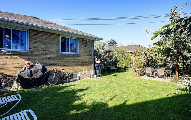 4007 Bloor St W, House detached with 3 bedrooms, 2 bathrooms and 6 parking in Toronto ON | Image 18