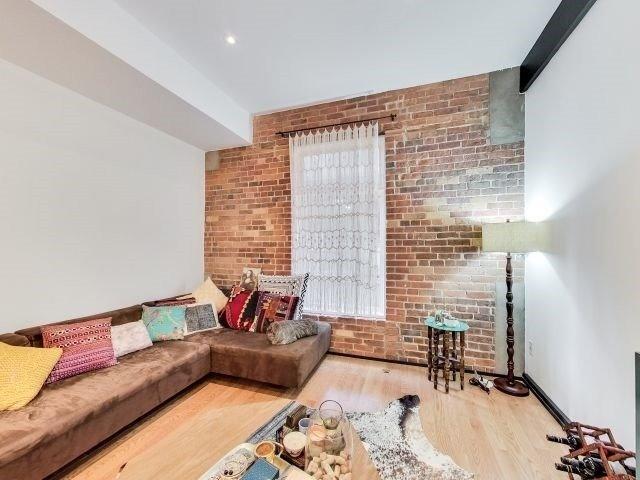 3 - 39 Old Brewery Lane, Townhouse with 2 bedrooms, 2 bathrooms and 1 parking in Toronto ON | Image 3