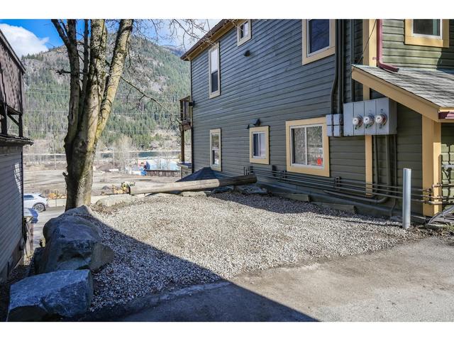 116 Vernon Street, Home with 0 bedrooms, 0 bathrooms and null parking in Nelson BC | Image 17