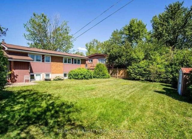 384 Pinegrove Rd, House detached with 3 bedrooms, 2 bathrooms and 5 parking in Oakville ON | Image 8
