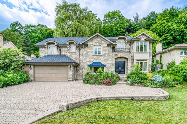 32 Brookfield Rd, House detached with 4 bedrooms, 5 bathrooms and 8 parking in Toronto ON | Image 1