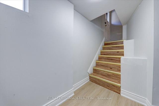 130 Portsdown Rd, House detached with 3 bedrooms, 2 bathrooms and 5 parking in Toronto ON | Image 14