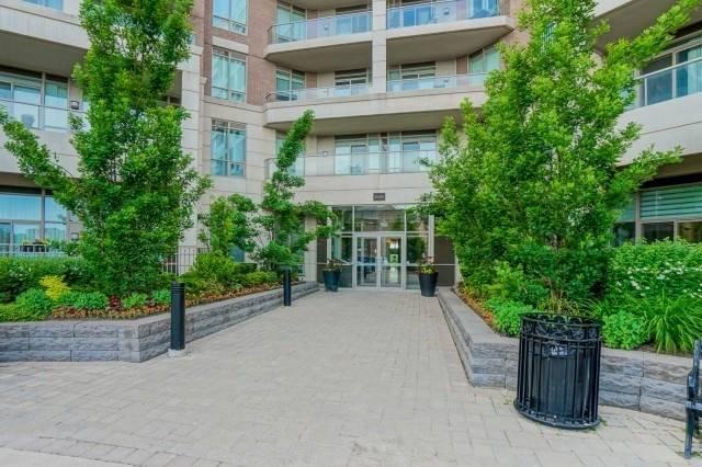 534 - 2480 Prince Michael Dr, Condo with 2 bedrooms, 2 bathrooms and 2 parking in Oakville ON | Image 2
