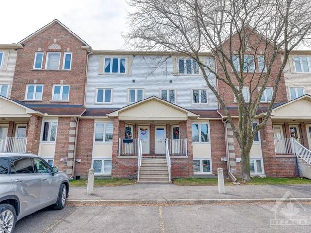 204 Briston Private, House attached with 3 bedrooms, 3 bathrooms and 1 parking in Ottawa ON | Image 1