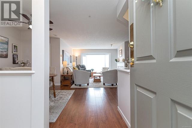 215 - 5620 Edgewater Lane, Condo with 2 bedrooms, 2 bathrooms and 1 parking in Nanaimo BC | Image 6