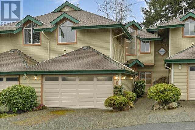 5 - 520 Marsett Pl, House attached with 4 bedrooms, 3 bathrooms and 1 parking in Saanich BC | Image 36